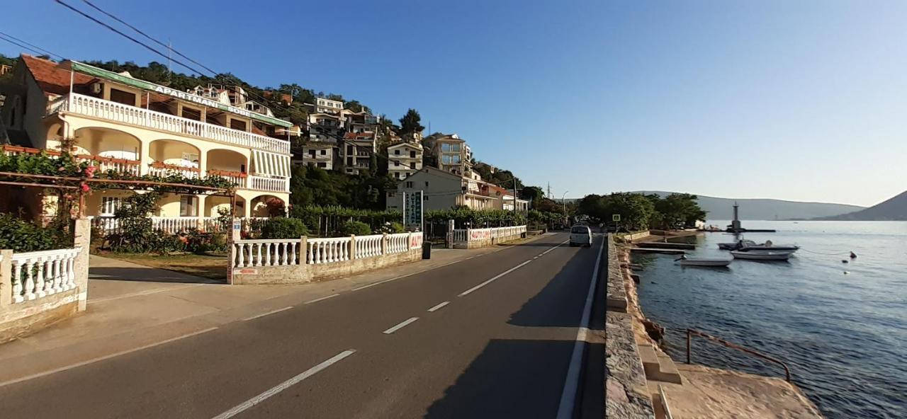 Stevovic Apartments Tivat Zewnętrze zdjęcie
